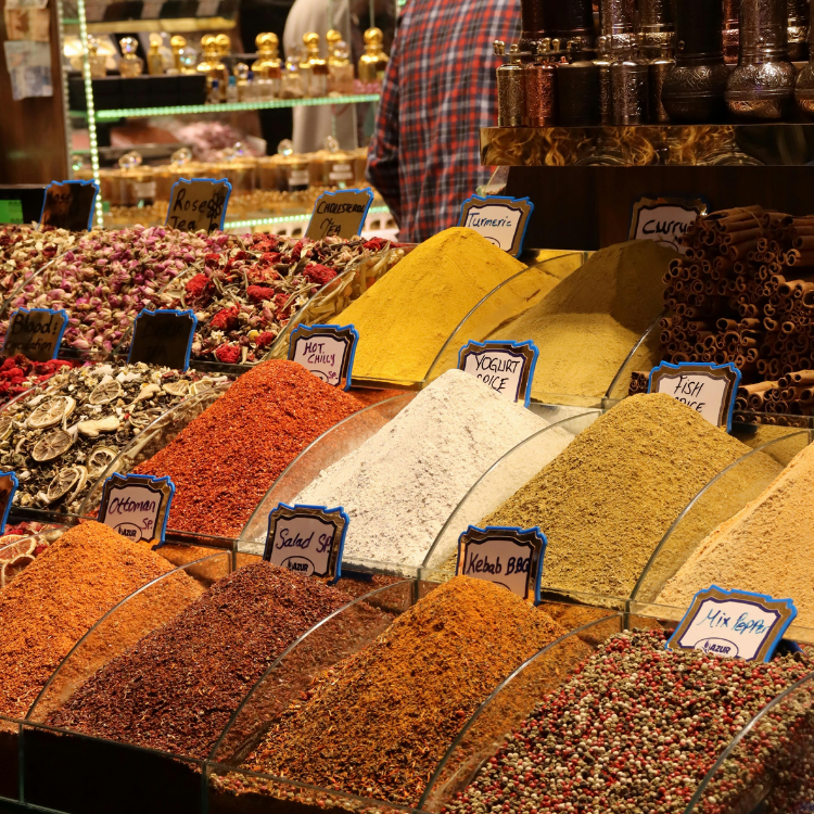 Mısır Çarşısı (Spice Bazaar)